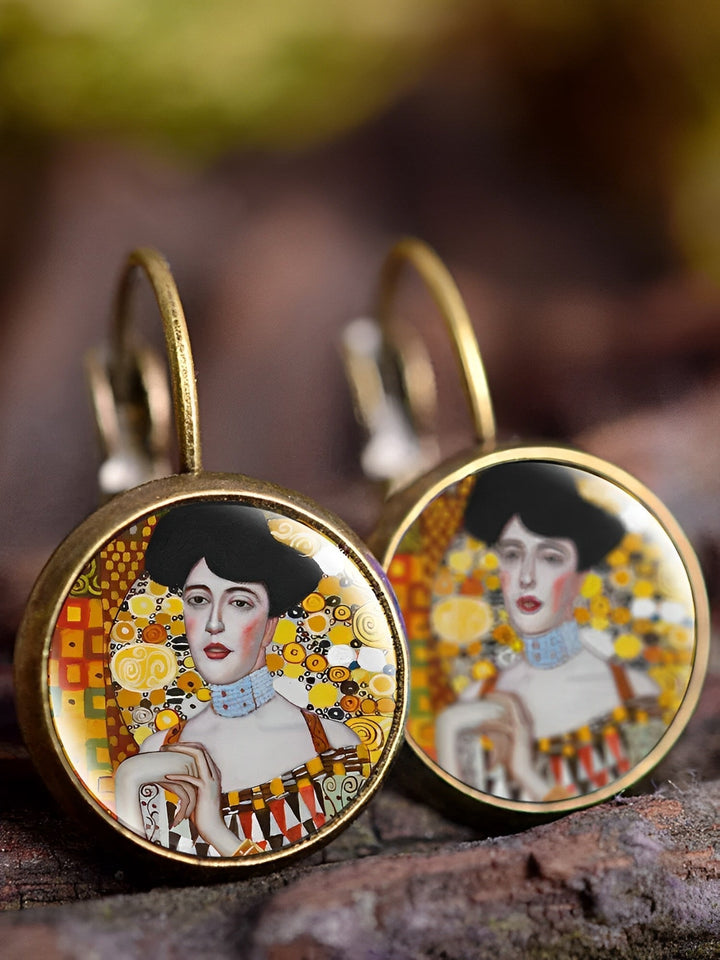 Vintage art earrings with oil painting design